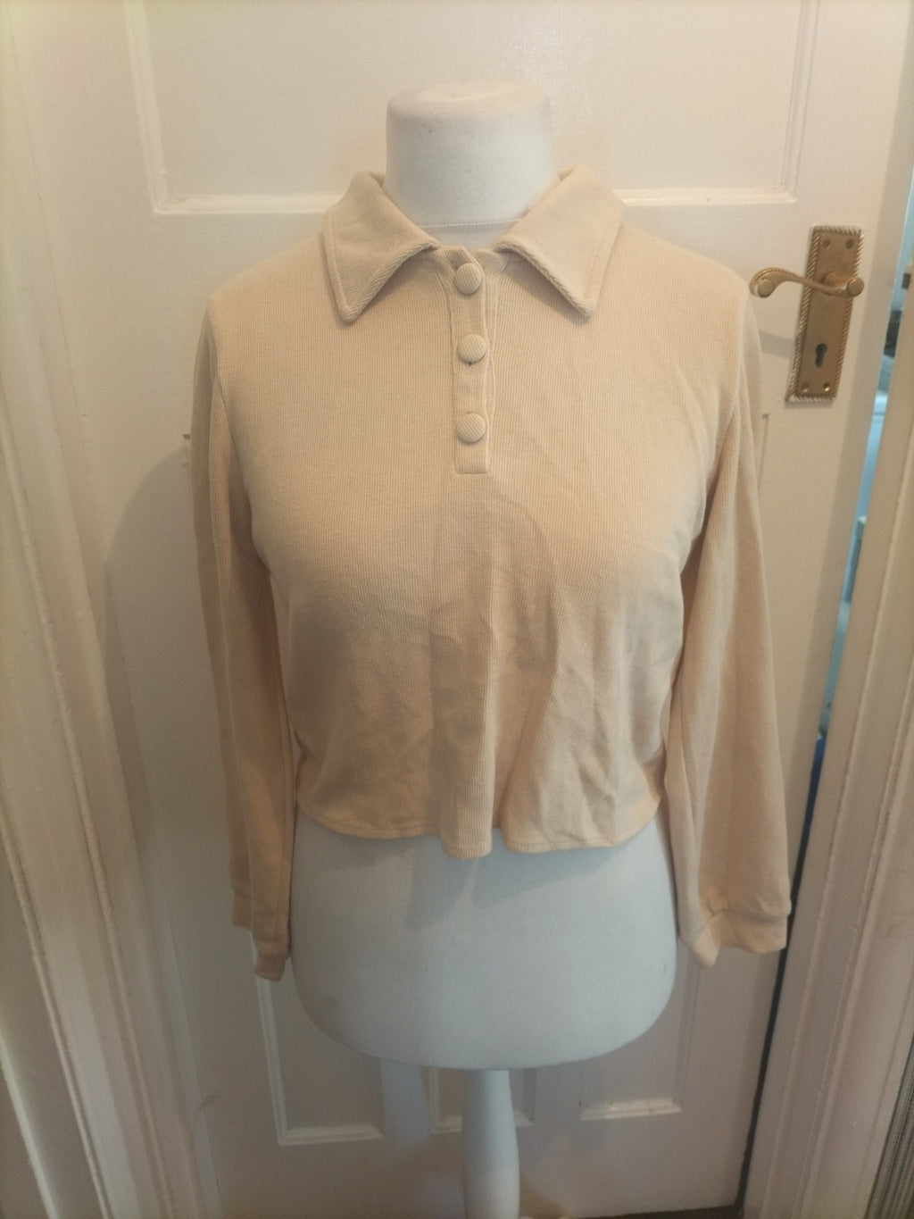 Ladies Ilina Size Small Beige Collared Top