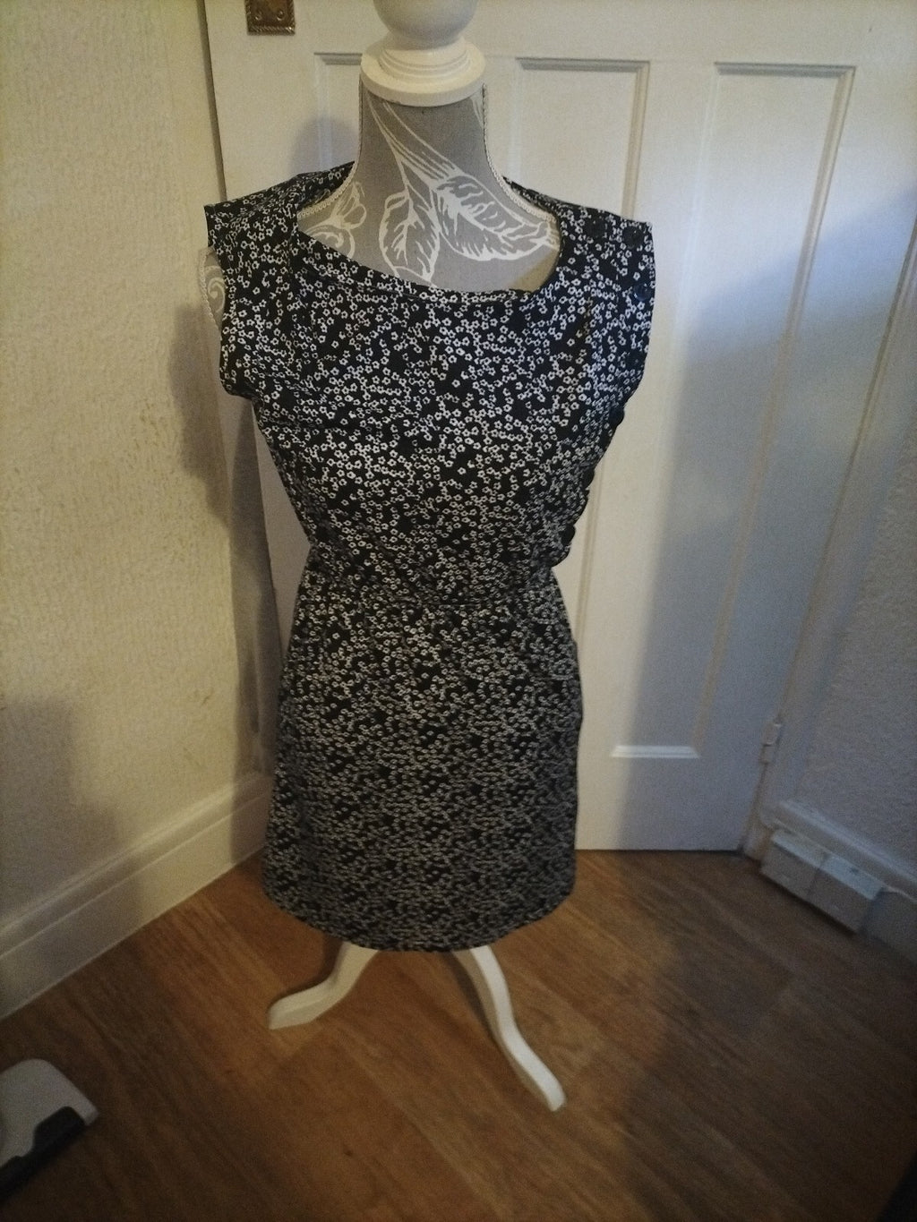 Ladies Mela Loves London Size 8 Black/white Dress