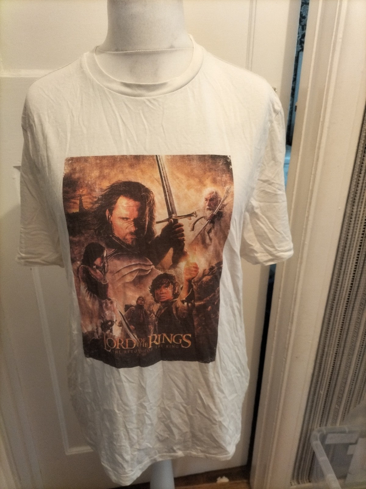 Mens Lord Of The Rings Size XL White Printed Tshirt