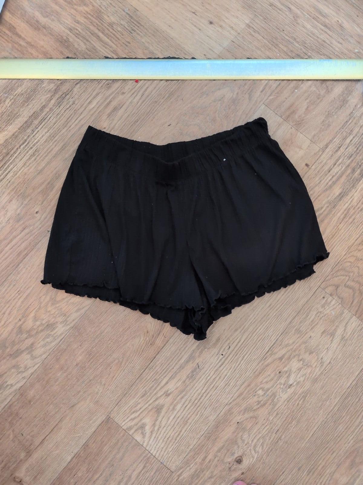 Primark 10/12 Black Elasticated Scolloped Hem Sleep Shorts