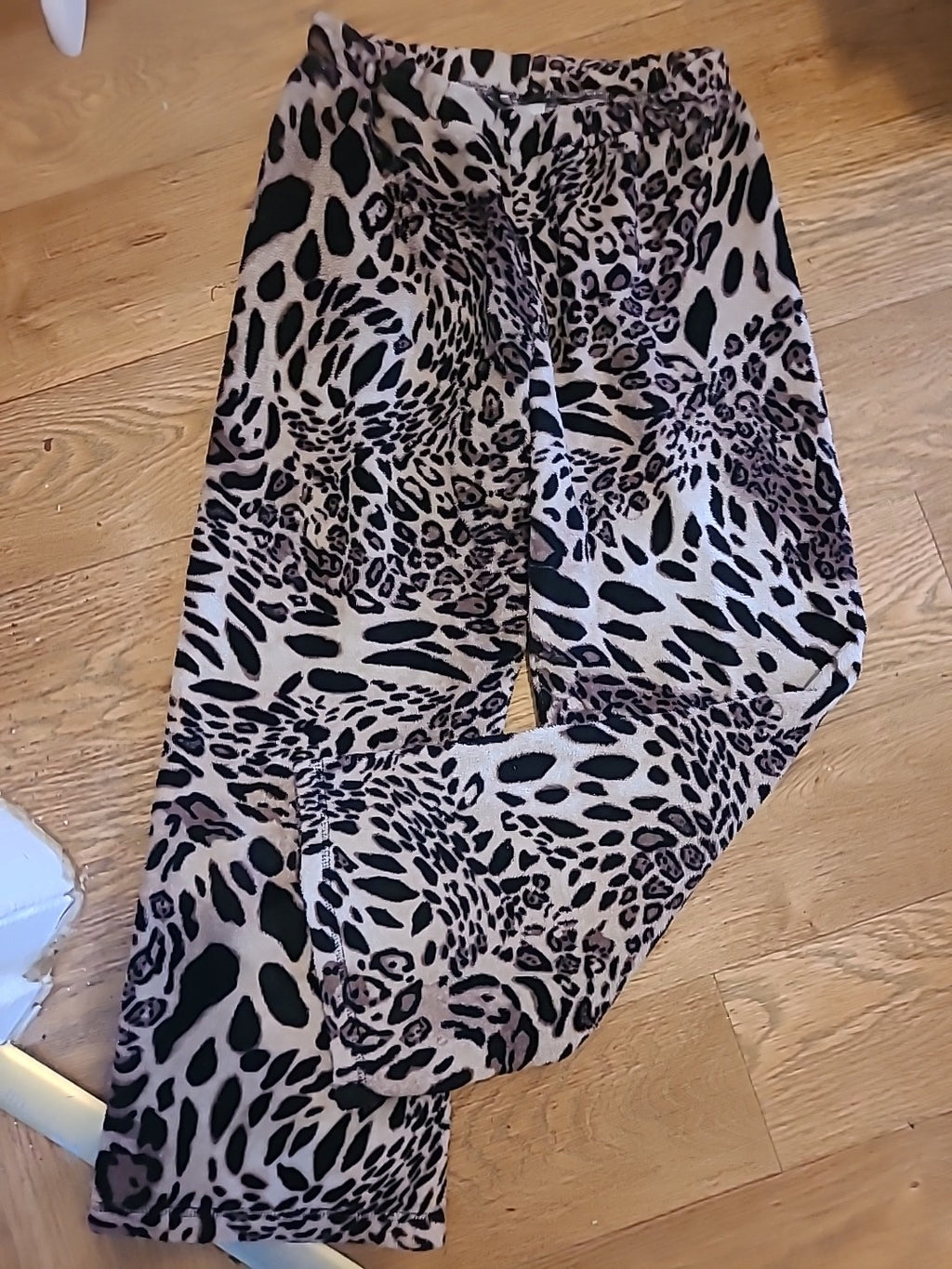 Ladies Size S/M Tiger Print Pyjama Bottoms