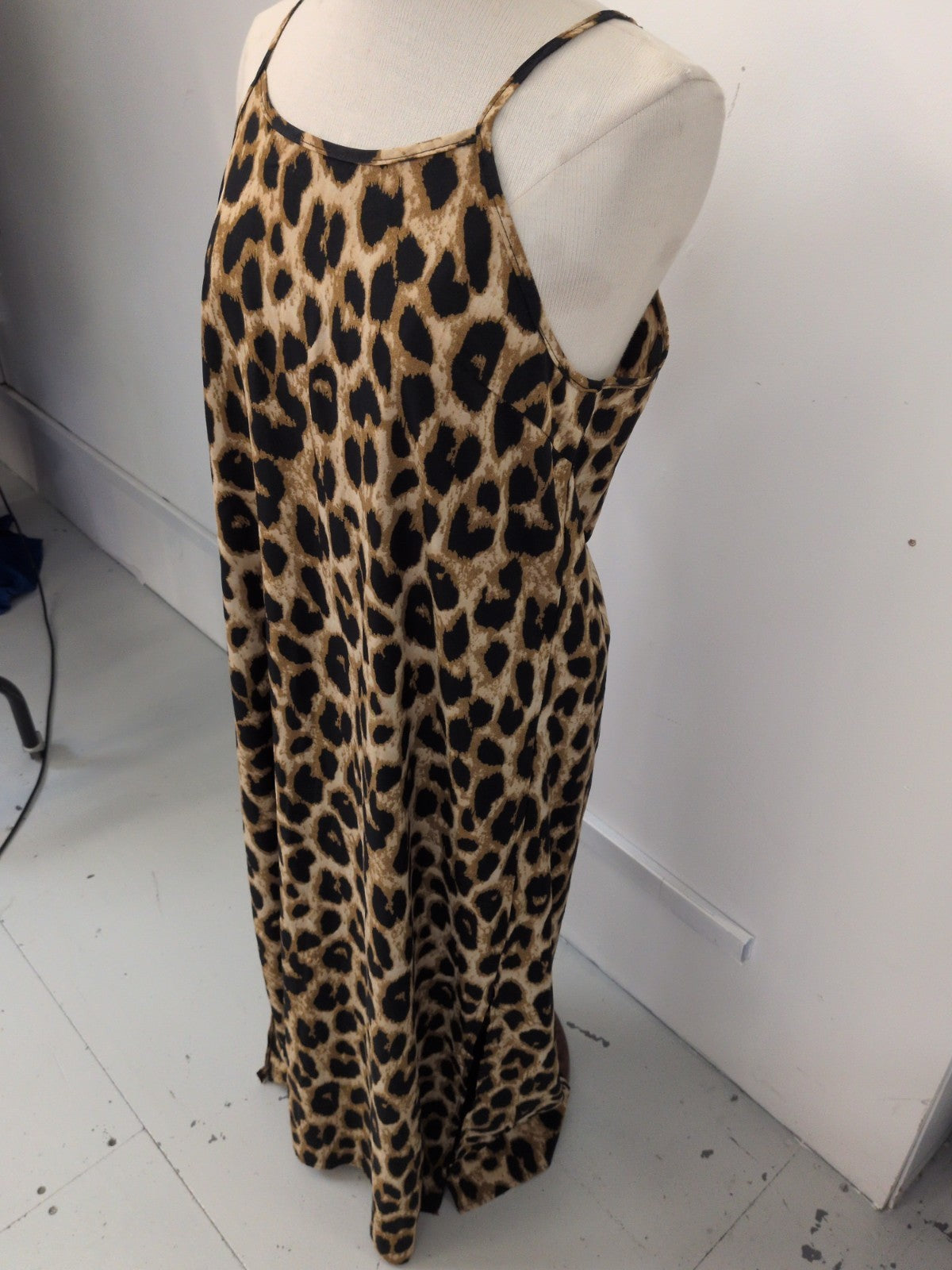 Shein Large Animal Print Sleeveless Split Hem Dress