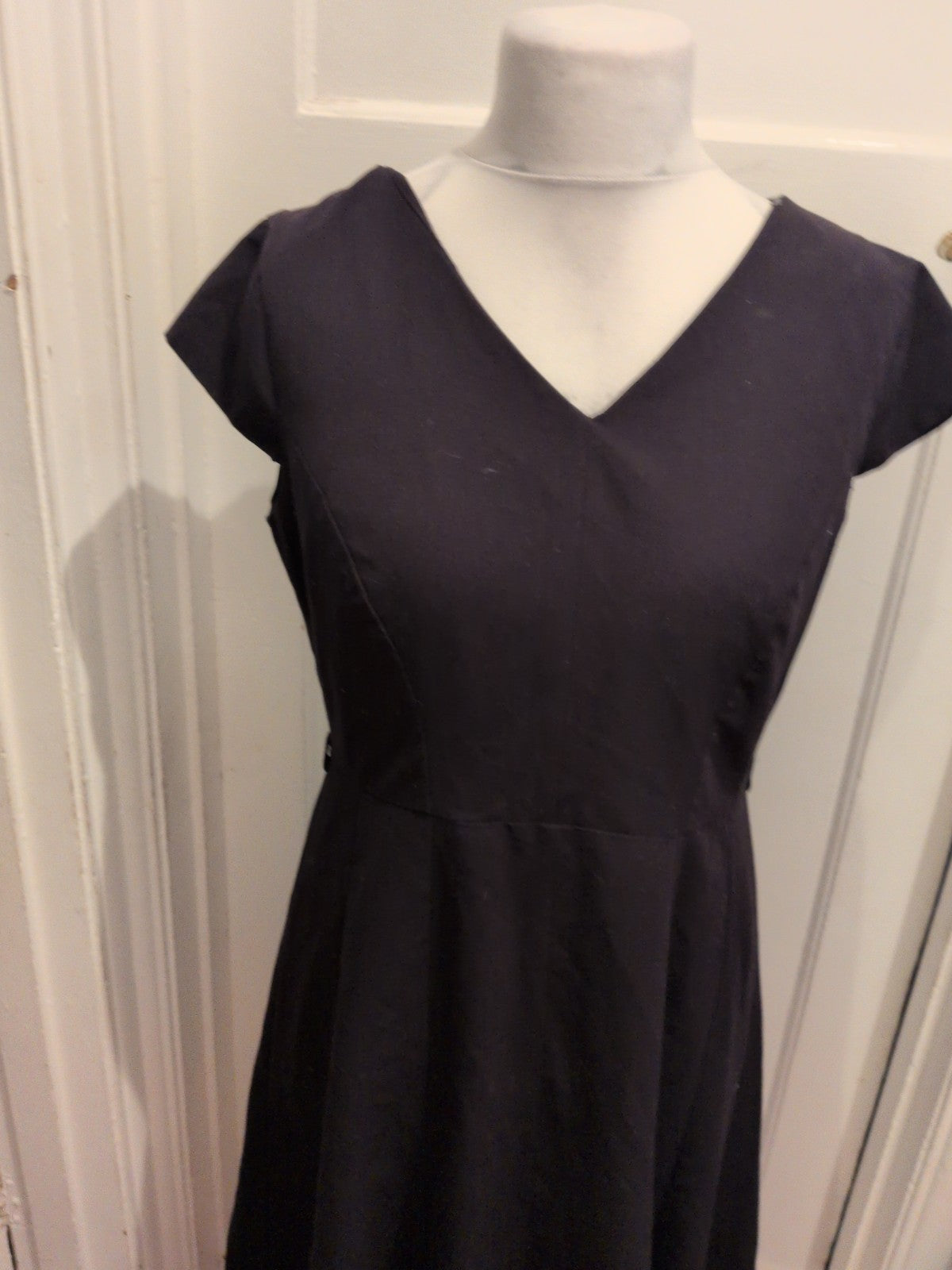 Debenhams 14 Black V Neck Lined Midi Dress Short Sleeve