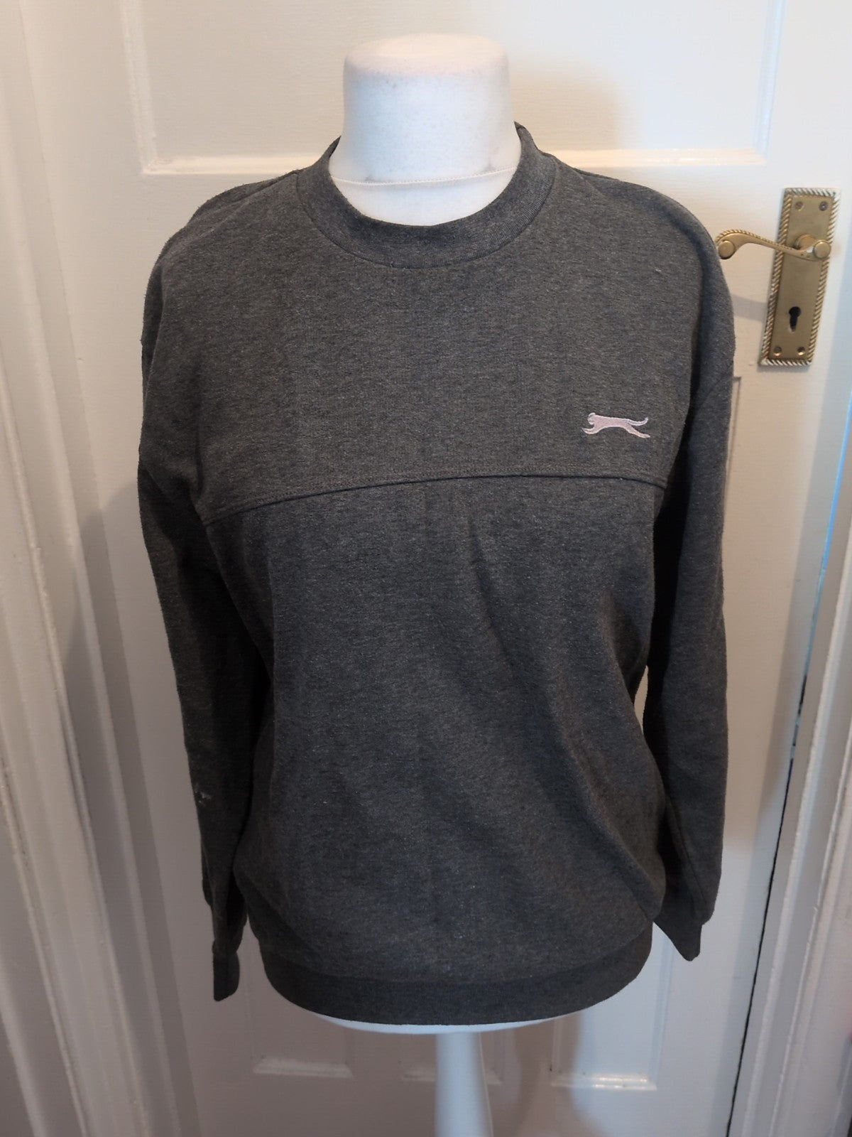 Mens Slazenger Size Medium Grey Round Neck Long Sleeve Jumper