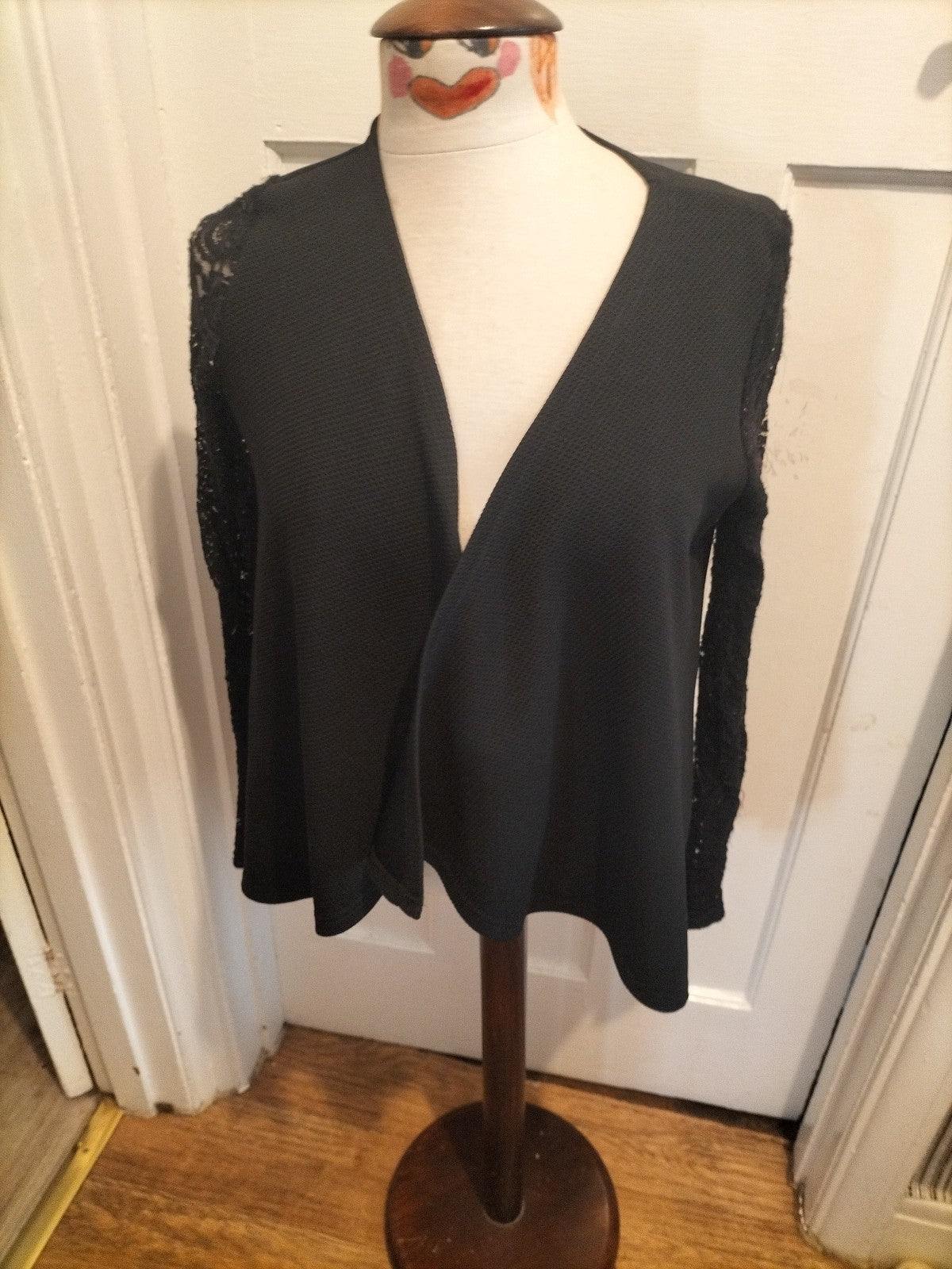 Ladies QED London Size Medium Black Lace Sleeved Cardigan