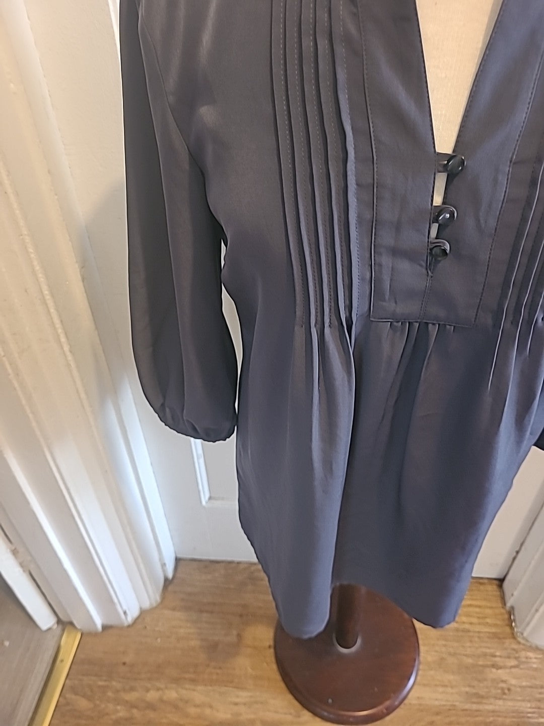 Ladies Tu Size 10 Grey Pleated Long Sleeved Blouse
