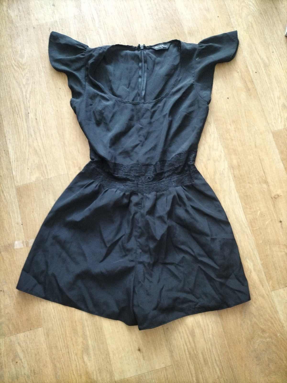 Ladies Miss Selfridge Size 8 Black Scoop Neck Playsuit