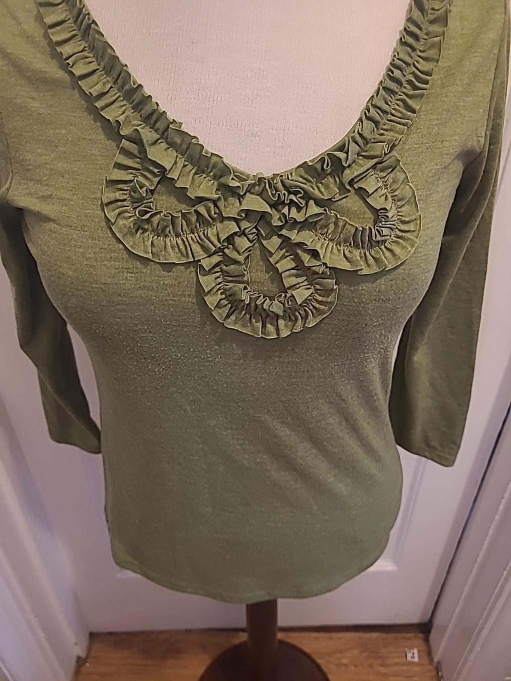 Ladies Moda@George Size 10 Green Ruffle Neck Long Sleeved Tshirt