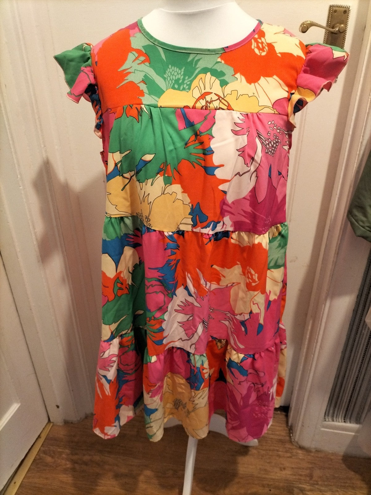 Ladies Shein Size XL Bright Multicoloured Short Sleeved Knee Length Dress