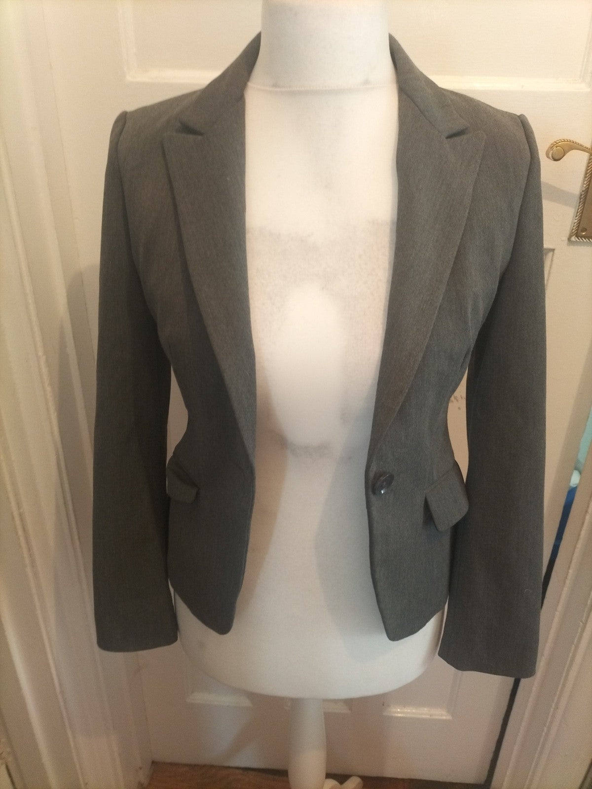 Ladies Express Design Studio Size 4 Grey Padded Lined Blazer