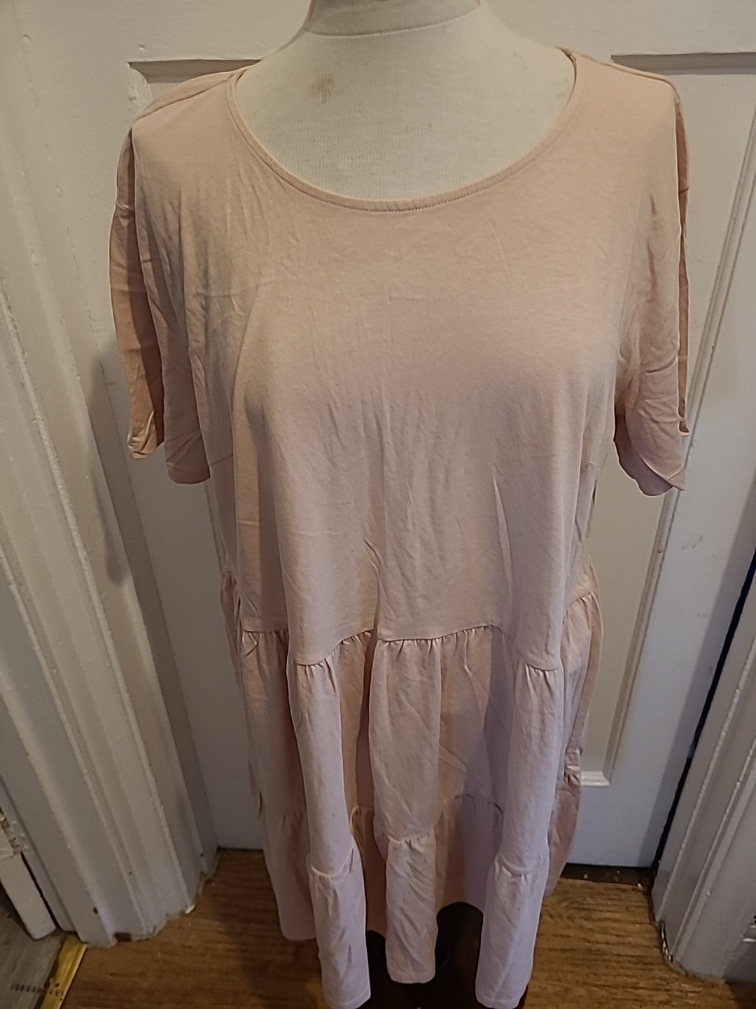 Ladies New Look Curves Size 20 Pale Pink Short Sleeved Dress