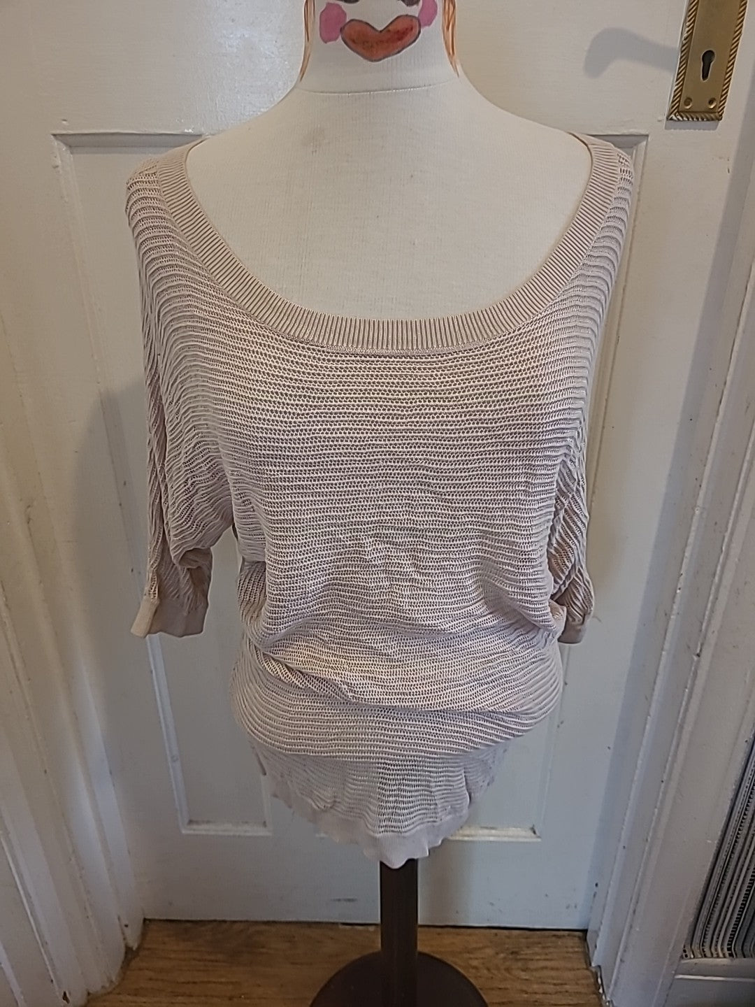 Ladies Express Size Medium Beige Mid Sleeved Blouse