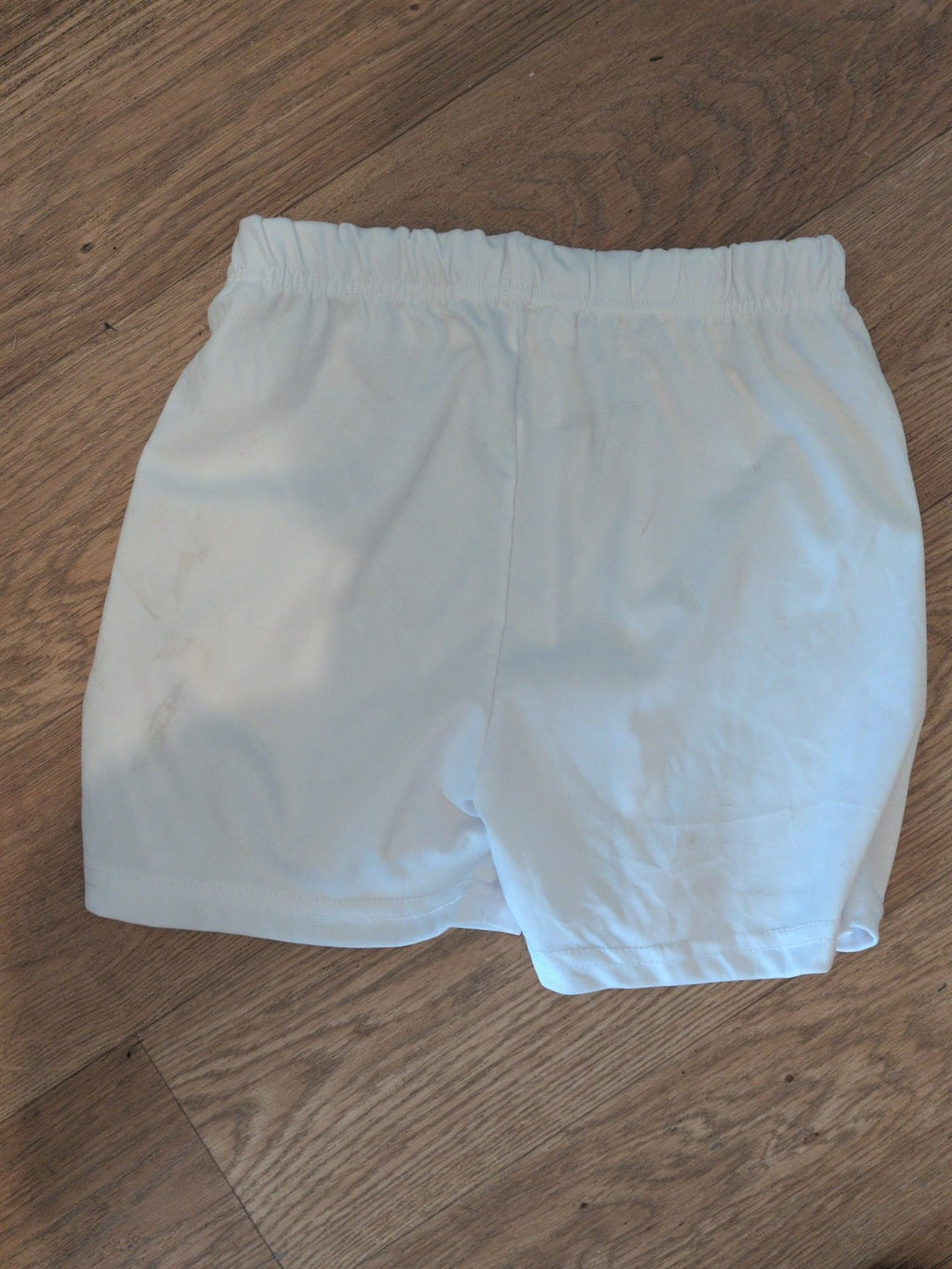 140cm White Elastic Waist Shorts
