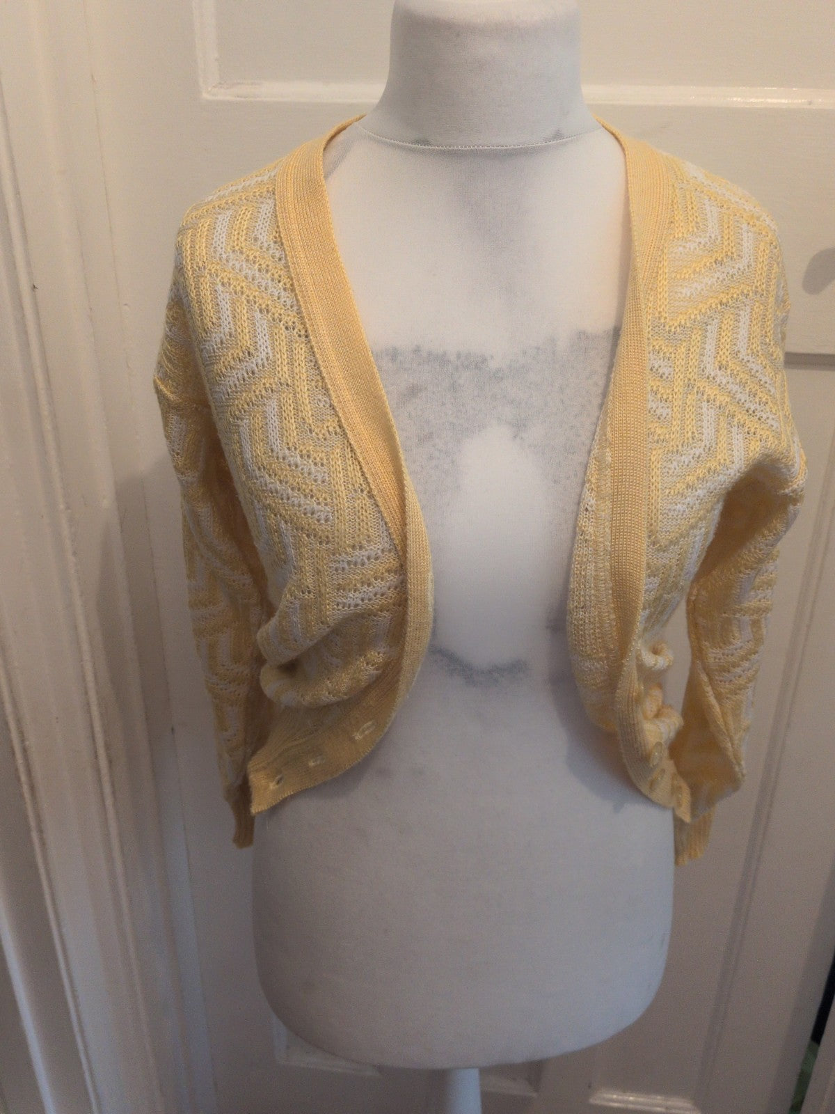 Hers Medium Yellow And White Buttoned Cardigan