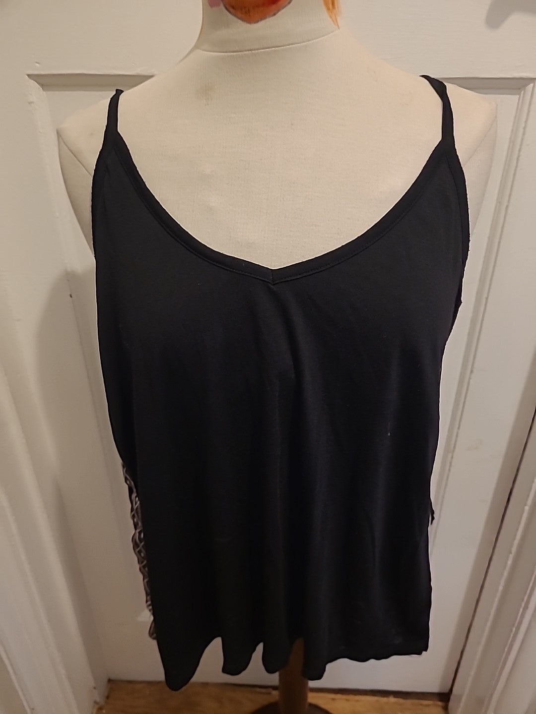 Ladies Primark Size 20 Black Sleeveless Pattern On Sides Top