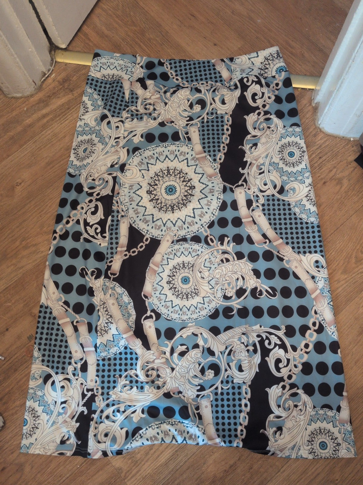 Ladies Size 3XL Blue Aztec And Chain Patterned Long Length Skirt