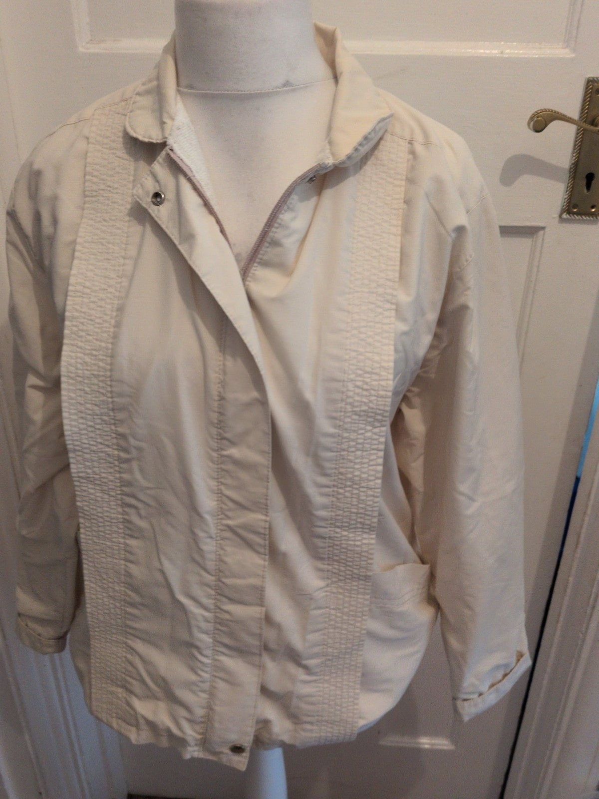 14 White Full Zip Long Sleeve Jacket
