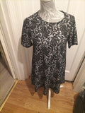 Ladies Tu Size 8 Black/Grey Floral Short Sleeve Dress