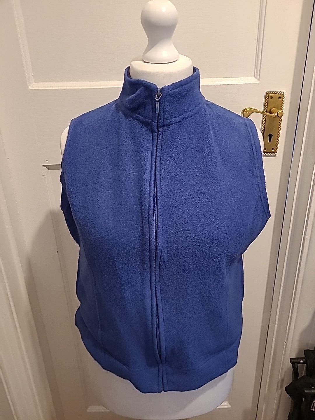 Ladies Isle Size 14-16 Navy Sleeveless Jacket