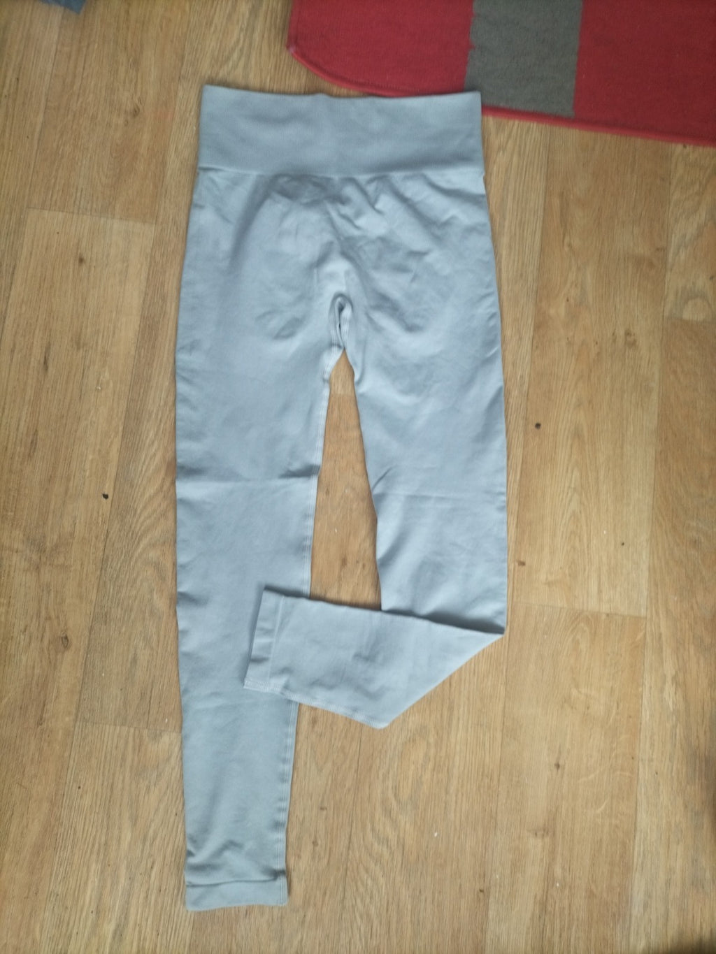 Ladies Size M Grey Ribbed Gym Leggings
