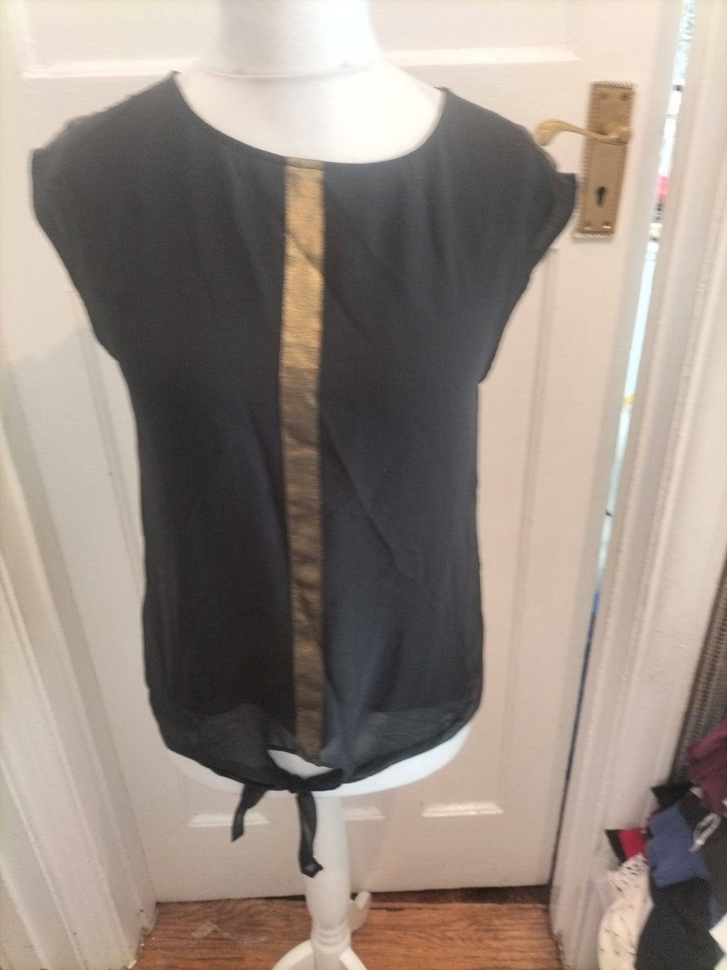 Oasis 10 Black And Bronze Sleeveless Blouse