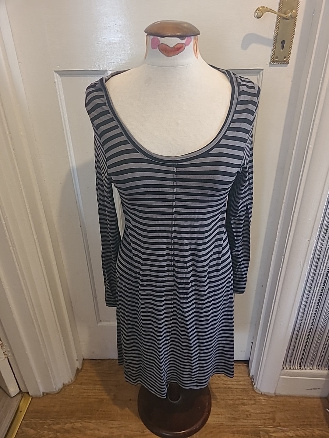 Ladies Earth Size Small Grey Black Striped Long Sleeved Dress