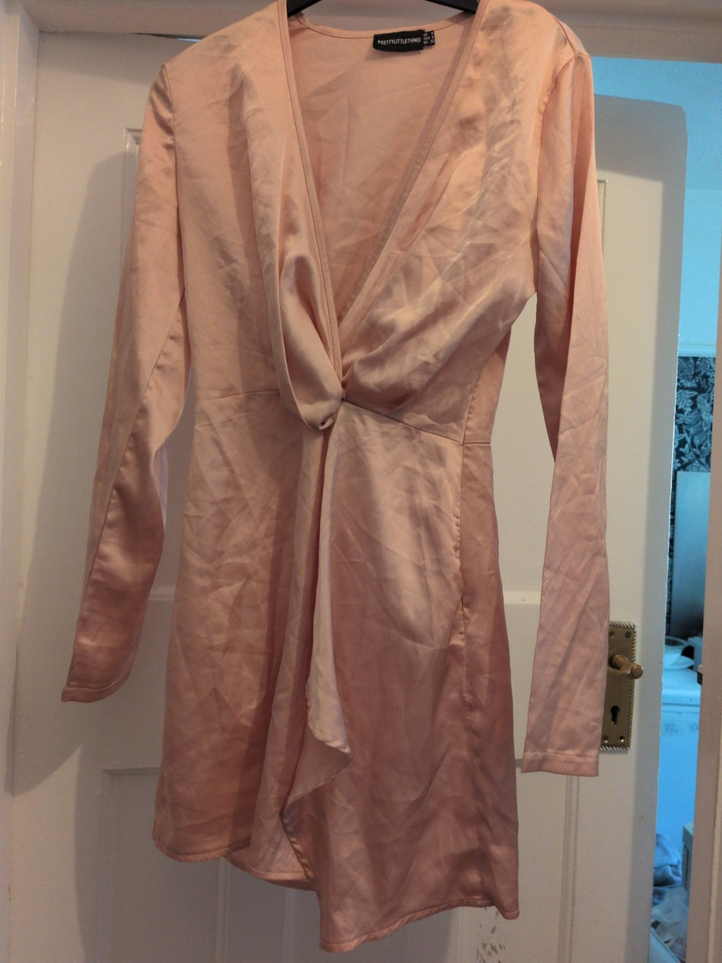 Prettylittlething 4 Pink V Neck Long Sleeve Dress