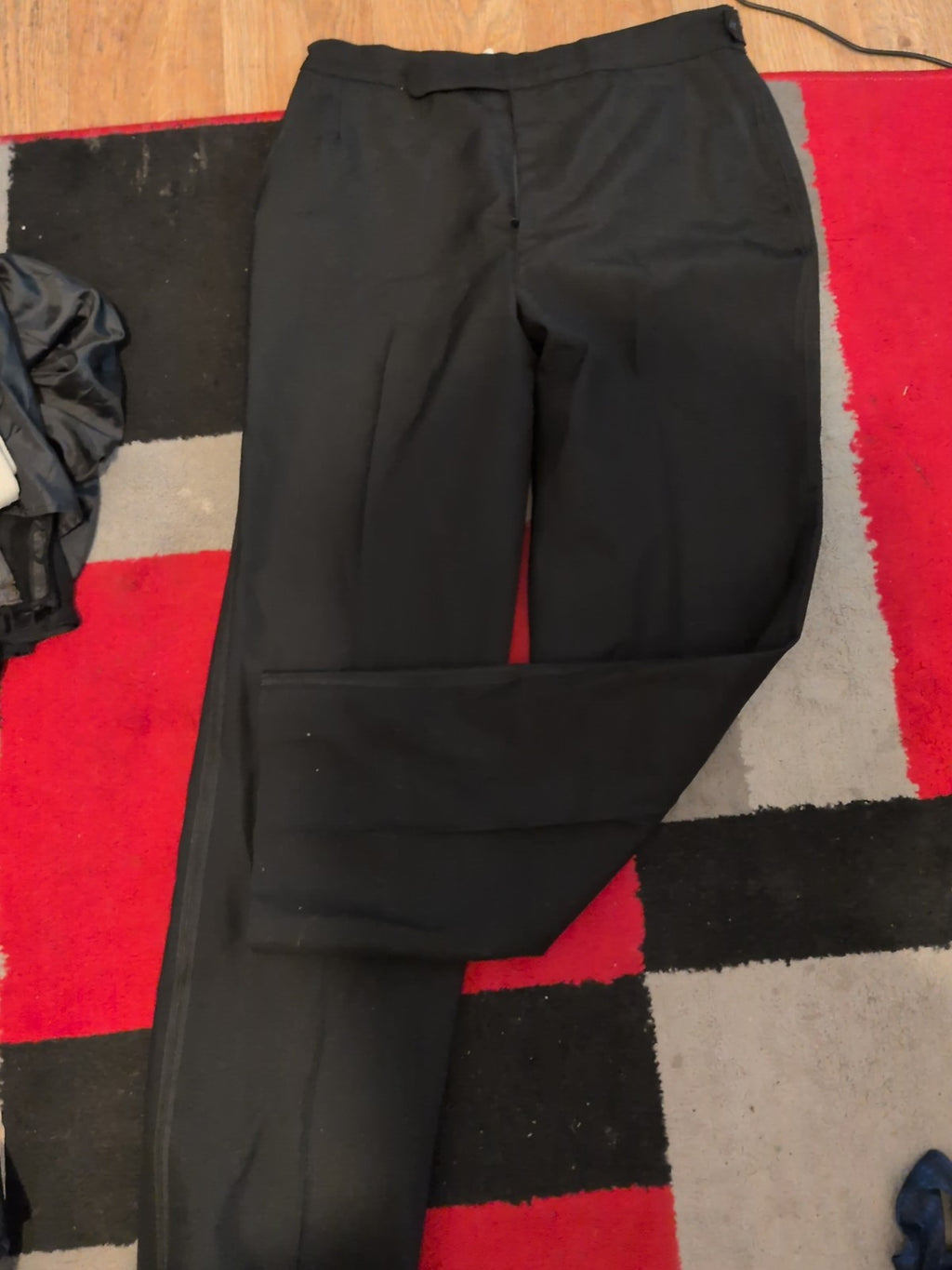 Mens Size 34-36 Black Smart Trousers