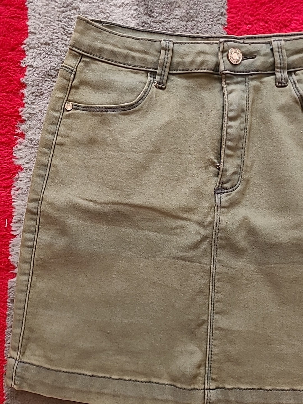 Ladies Missguided Size 10 Khaki Short Skirt