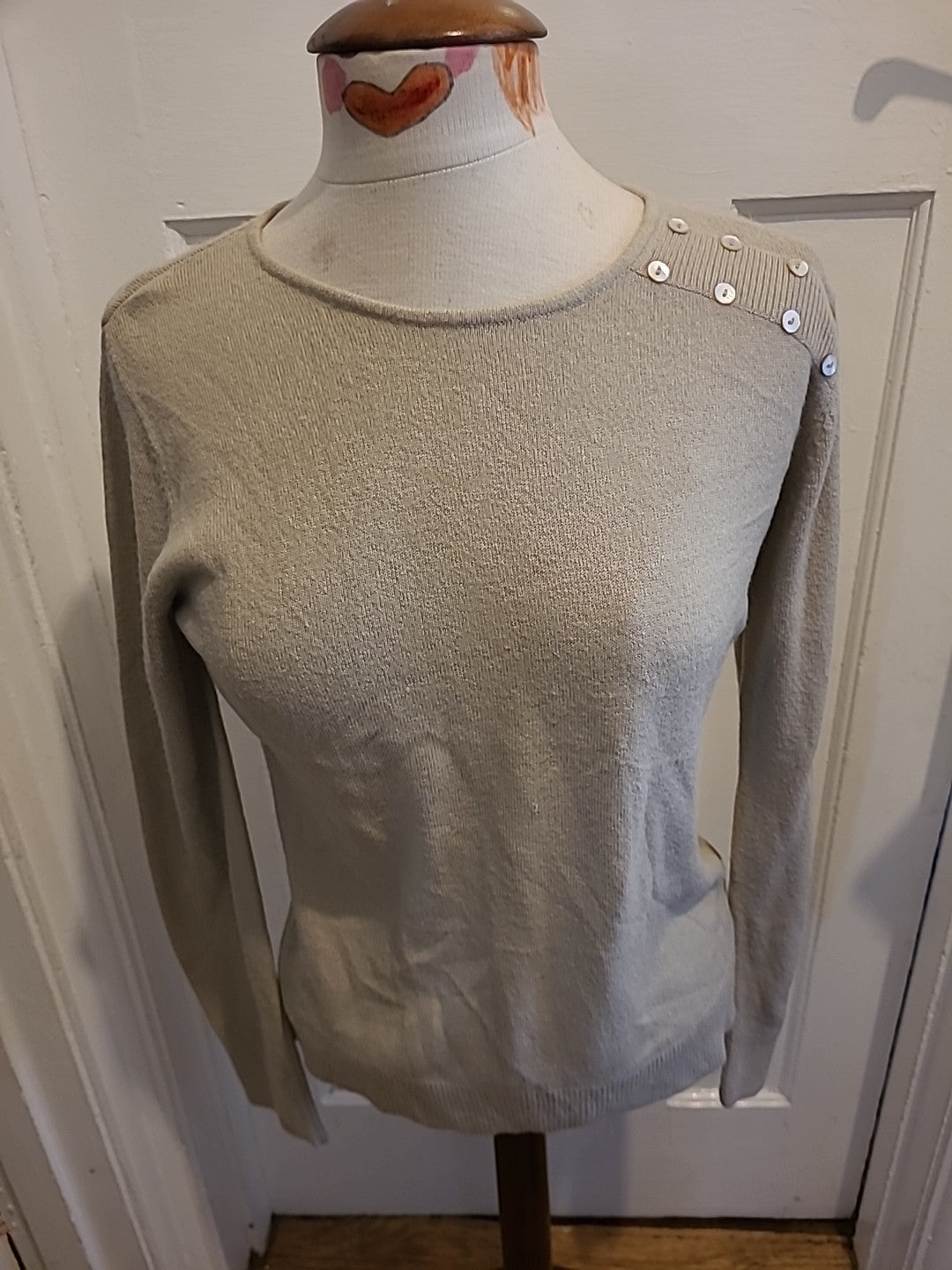 Ladies M&Co Size Medium Beige Long Sleeved Lightweight Pullover Jumper