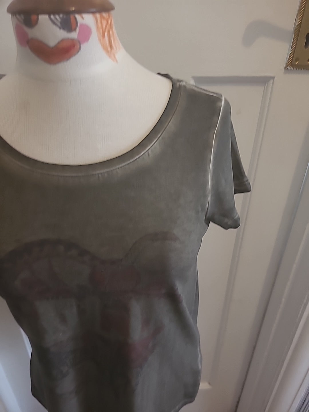 Ladies Culture Size Small Grey Khaki Short Sleeved Tshirt