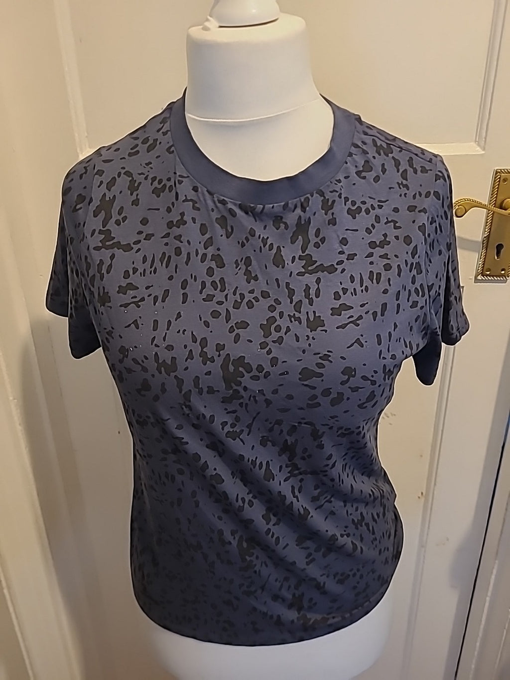 Ladies Primark Size 2XS Navy And Black Short Sleeved Relaxed Fit Tshirt