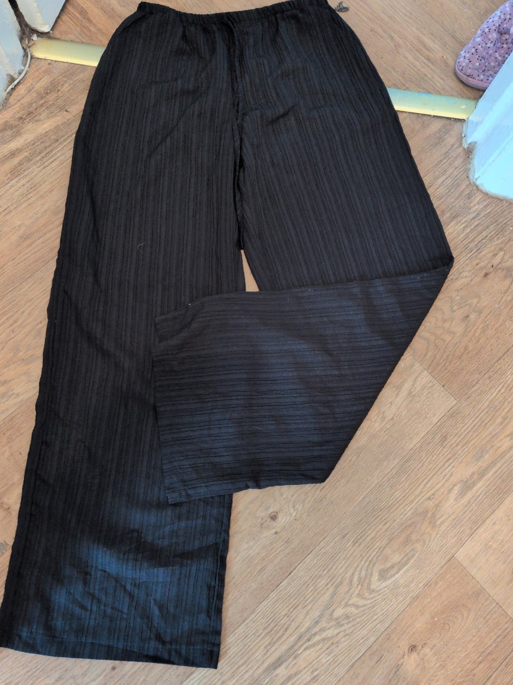Shein Medium Black Crinkle Ribbed Elasticated Trousers