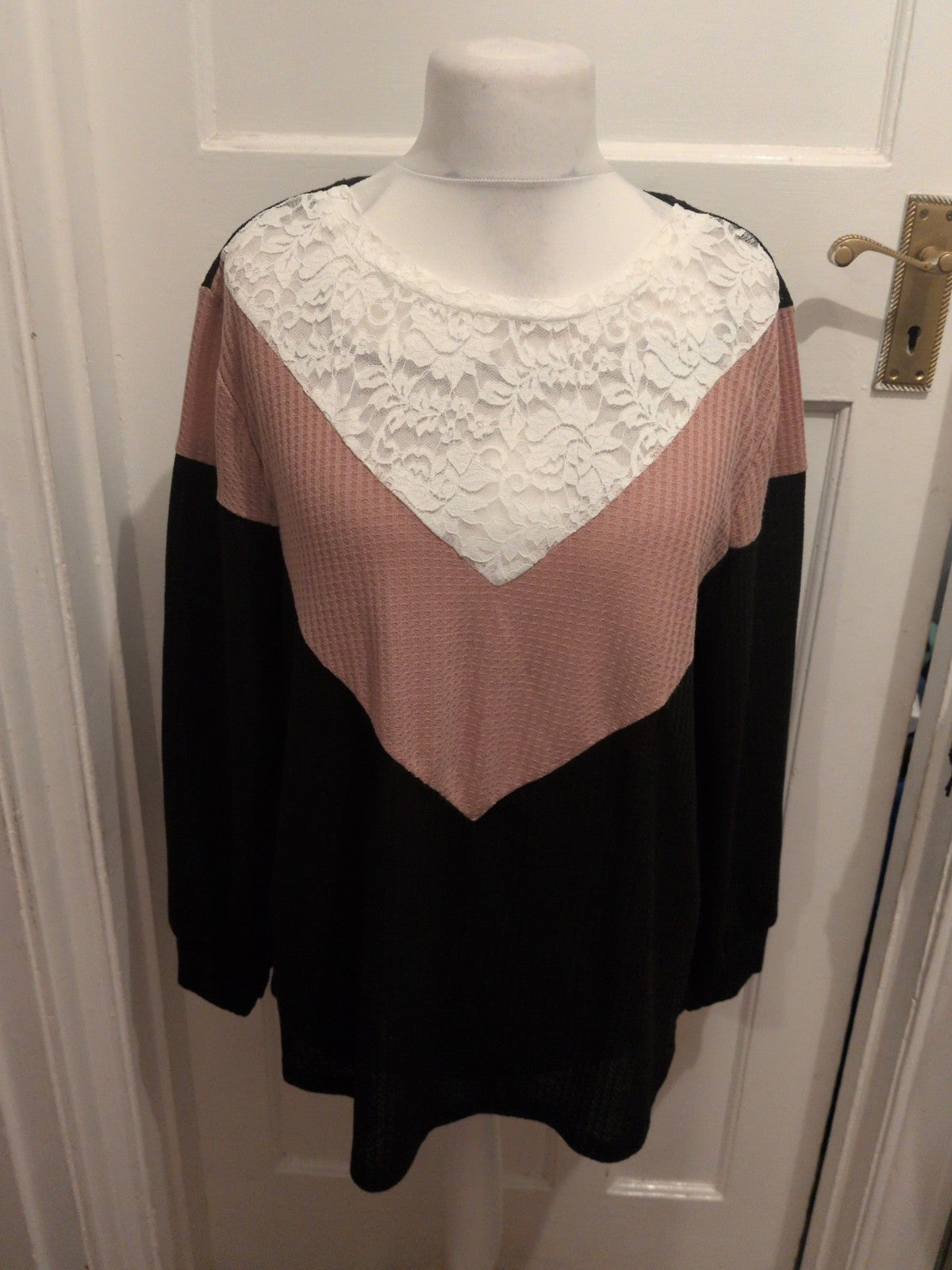XL Pink White And Black Long Sleeve Pullover Jumper