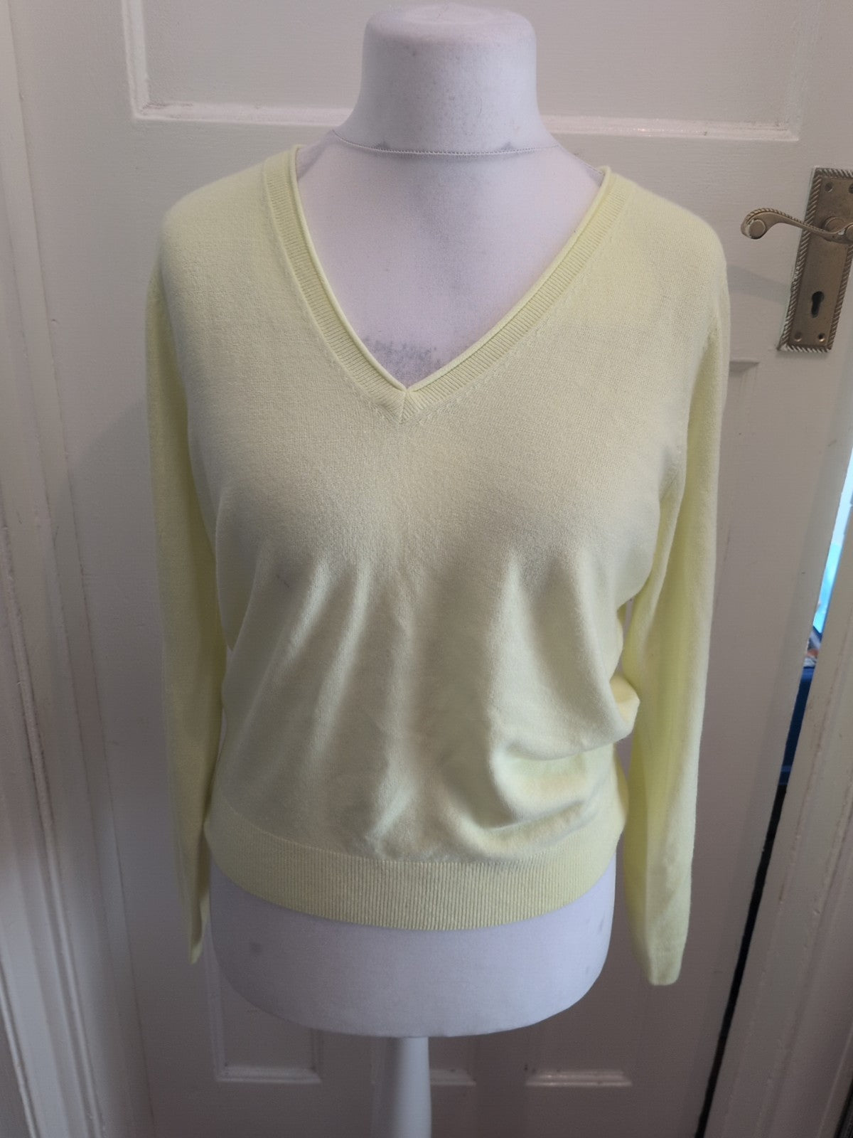 Marks And Spencer 14 Apple V Neck Jumper