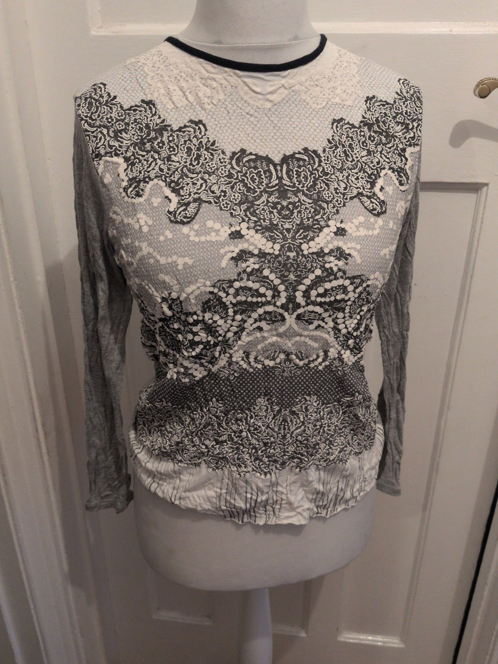 Zara Medium Grey Patterned Long Sleeve Blouse