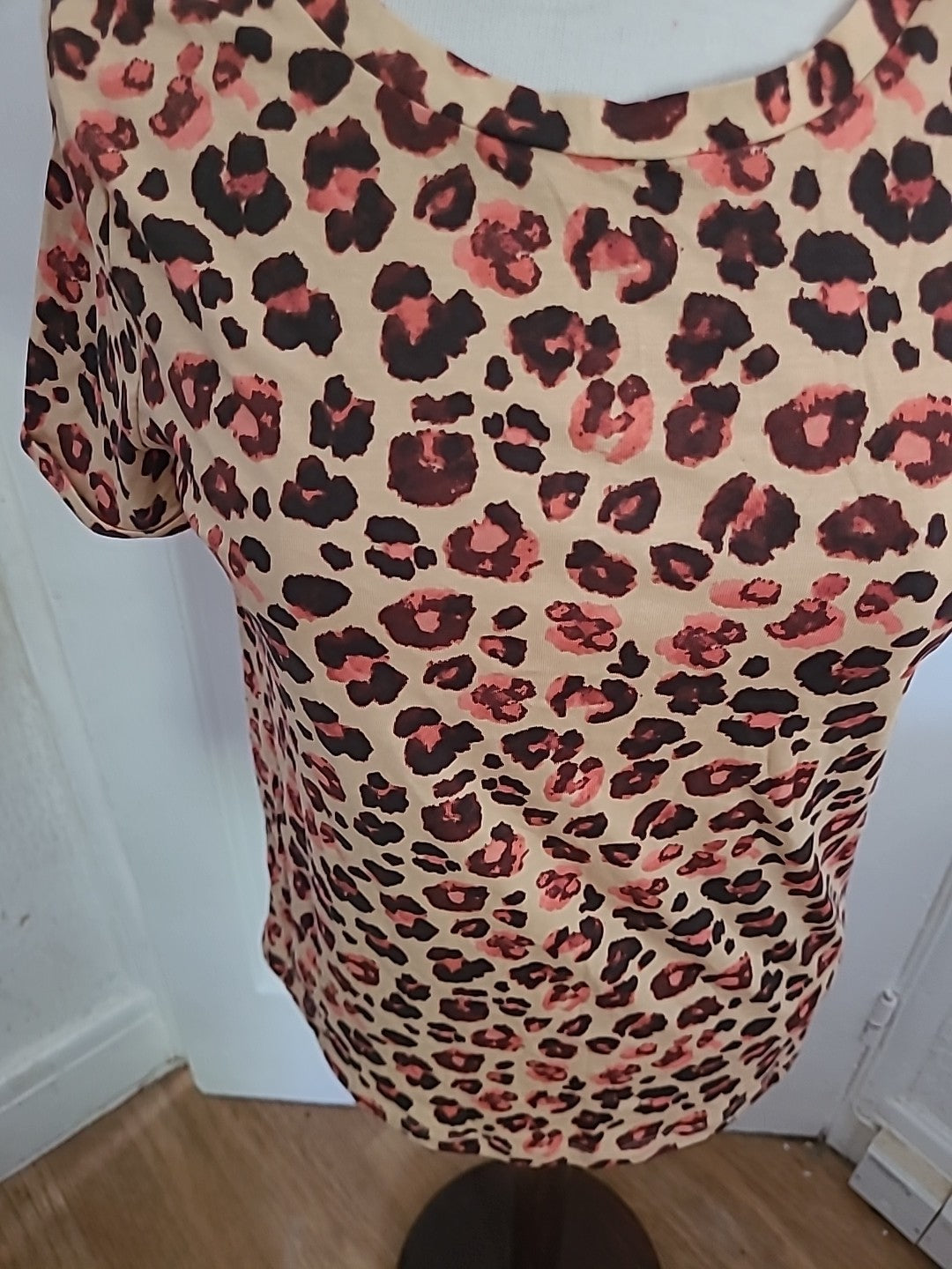 Brand New Tu Size 10 Leopard Print Short Sleeved Tshirt