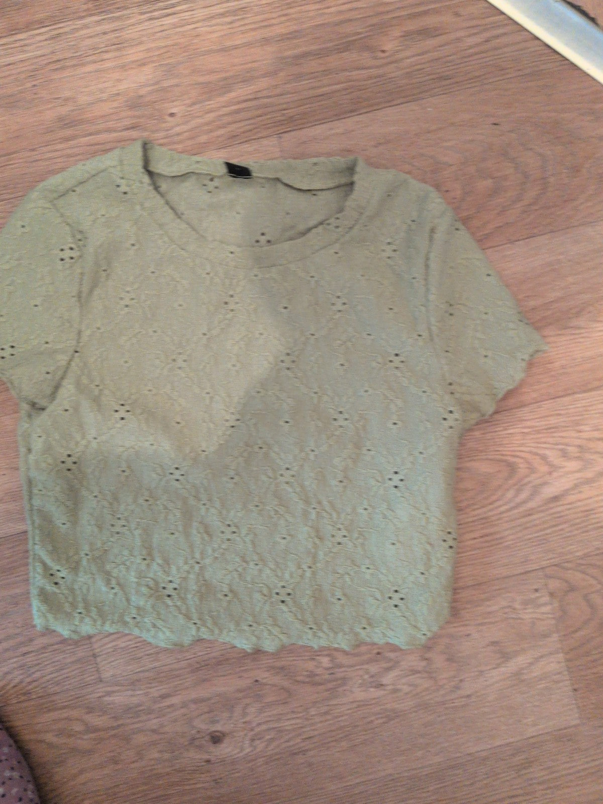 Medium Light Khaki Short Sleeve T-shirt Floral Pattern