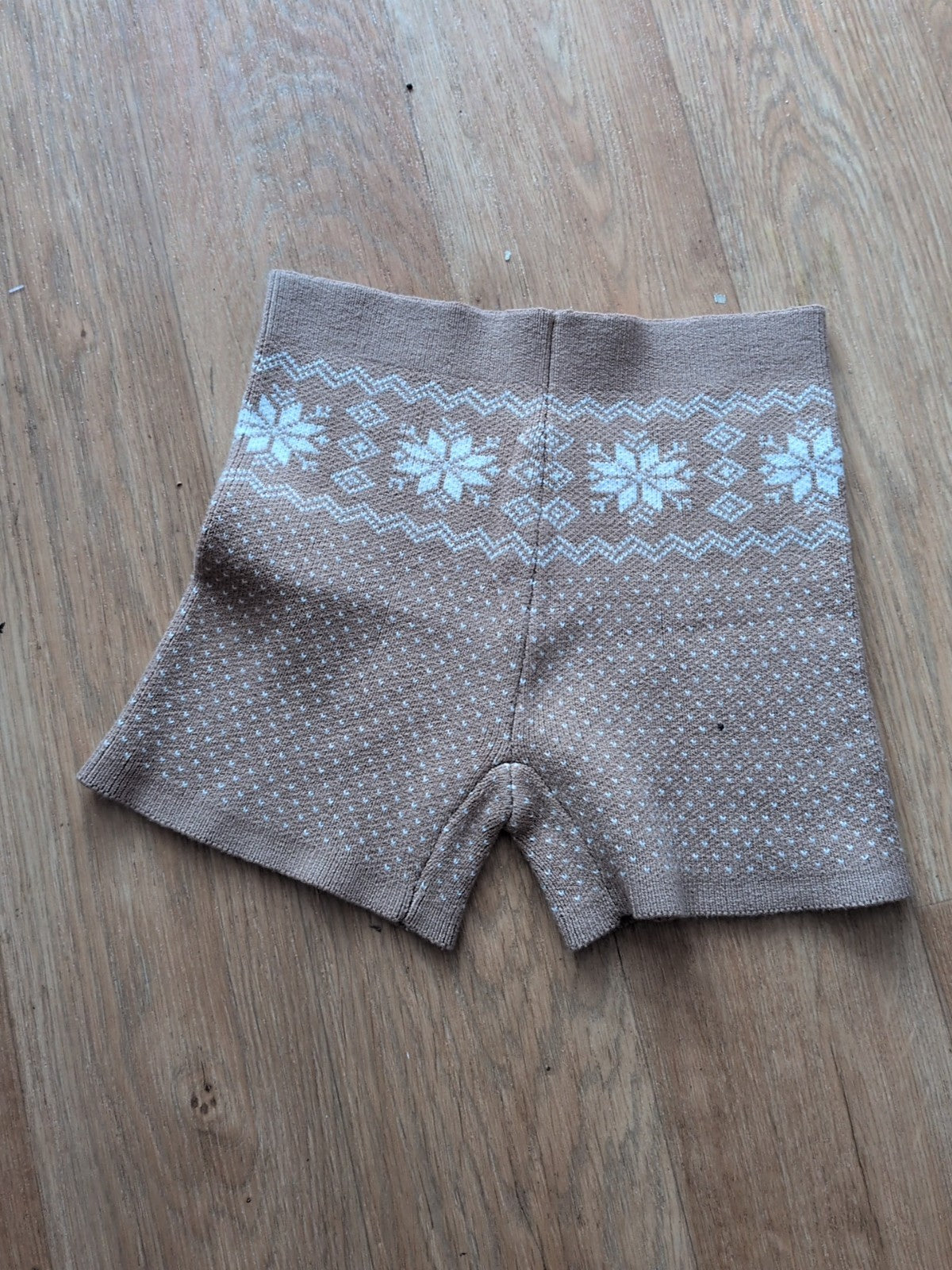 Ladies Uniqlo Size 4 Brown And White Shorts