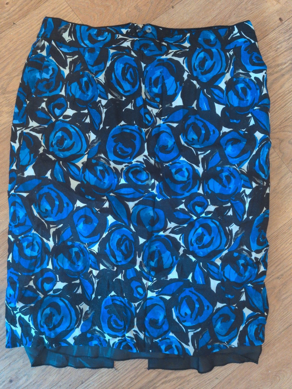Marks And Spencer 10 Blue And Black Rose Pattern Lined Skirt Below Knee