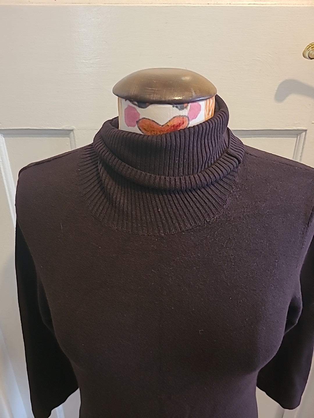 Ladies Alex&Co Size 8 Dark Brown Long Sleeved Roll Neck