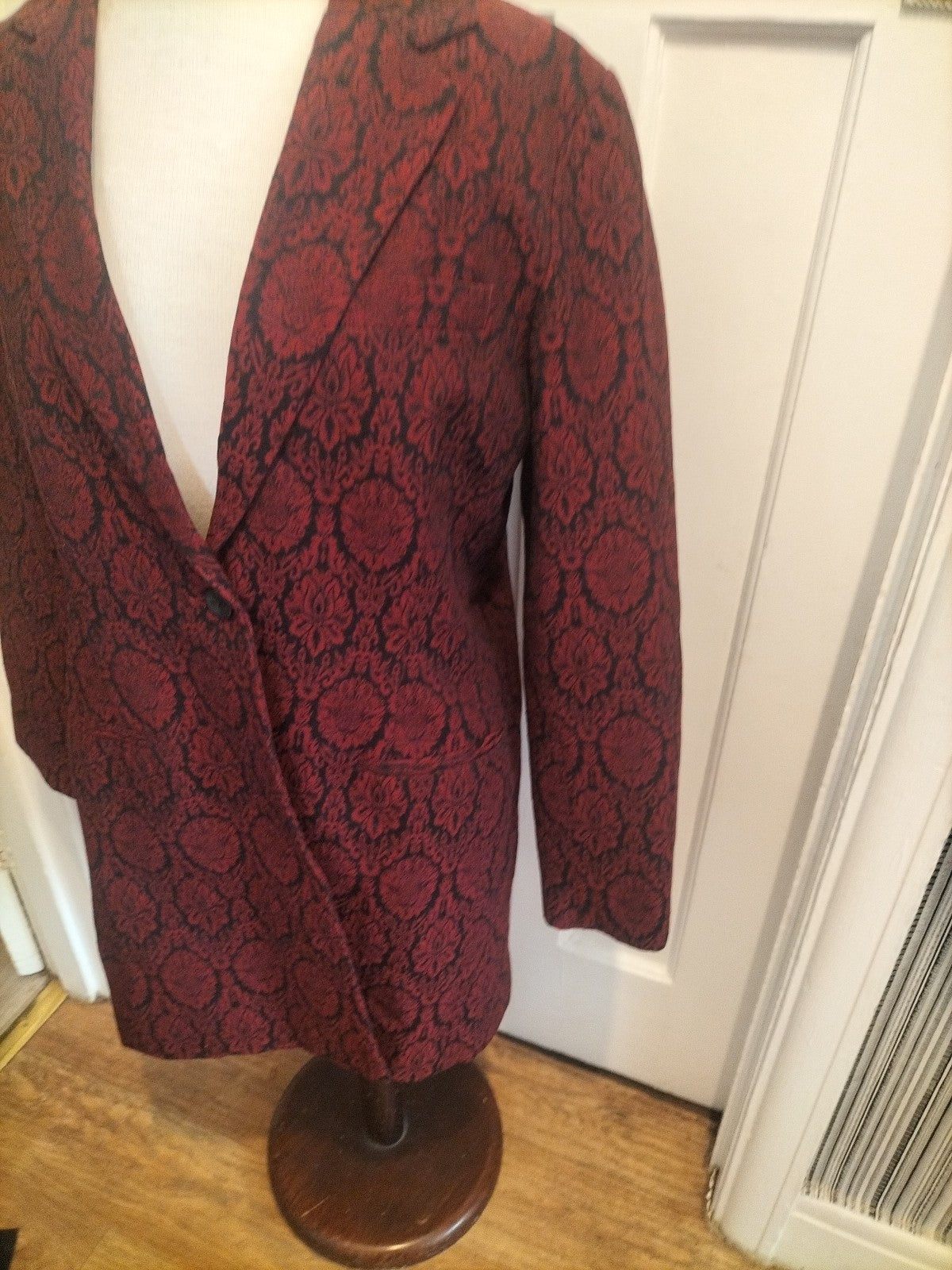 Ladies Dialogue Size L/XL Black/Deep Purple Lined Long Sleeved Blazer