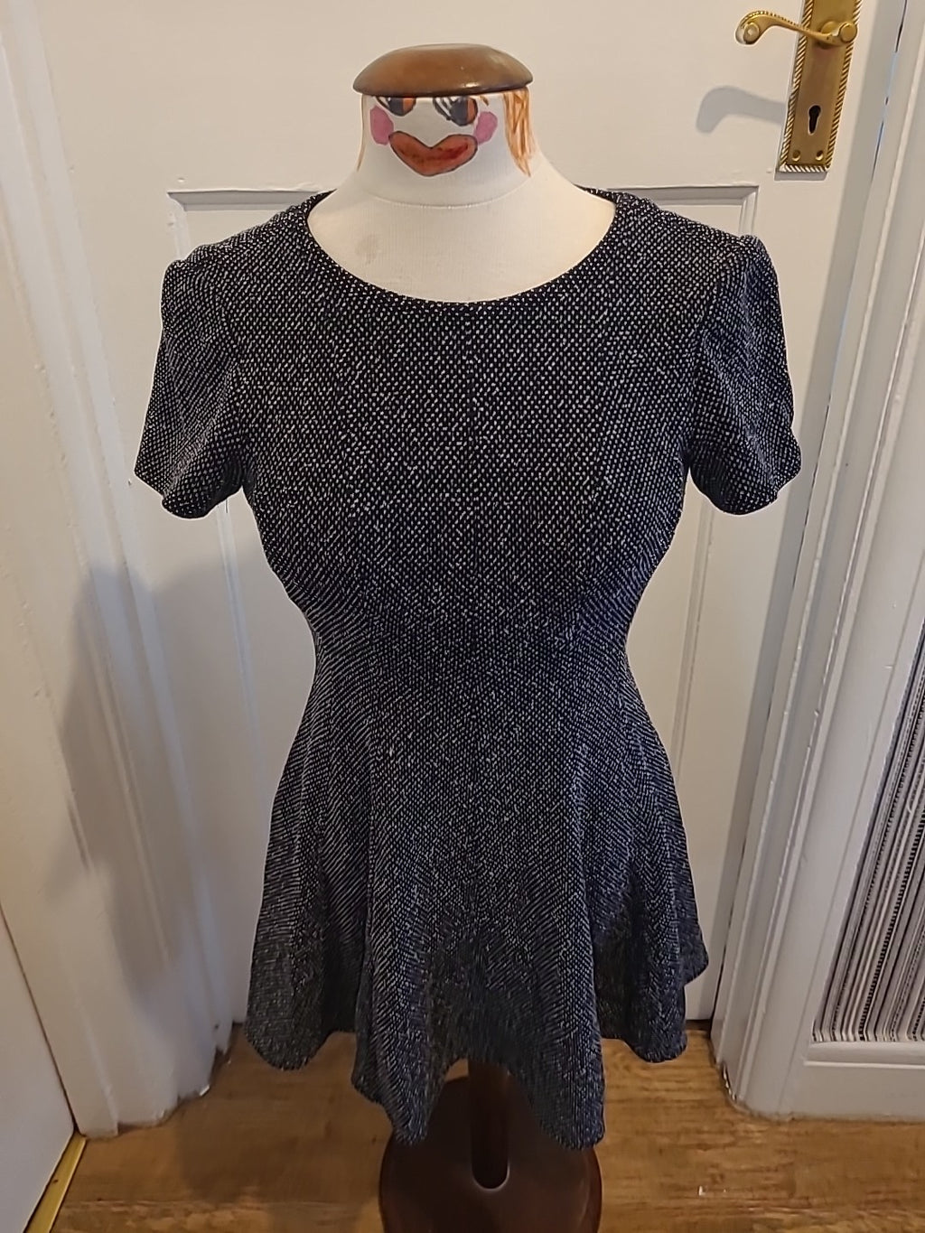 Ladies Tibi Size 4 Black And White Short Sleeved Dress