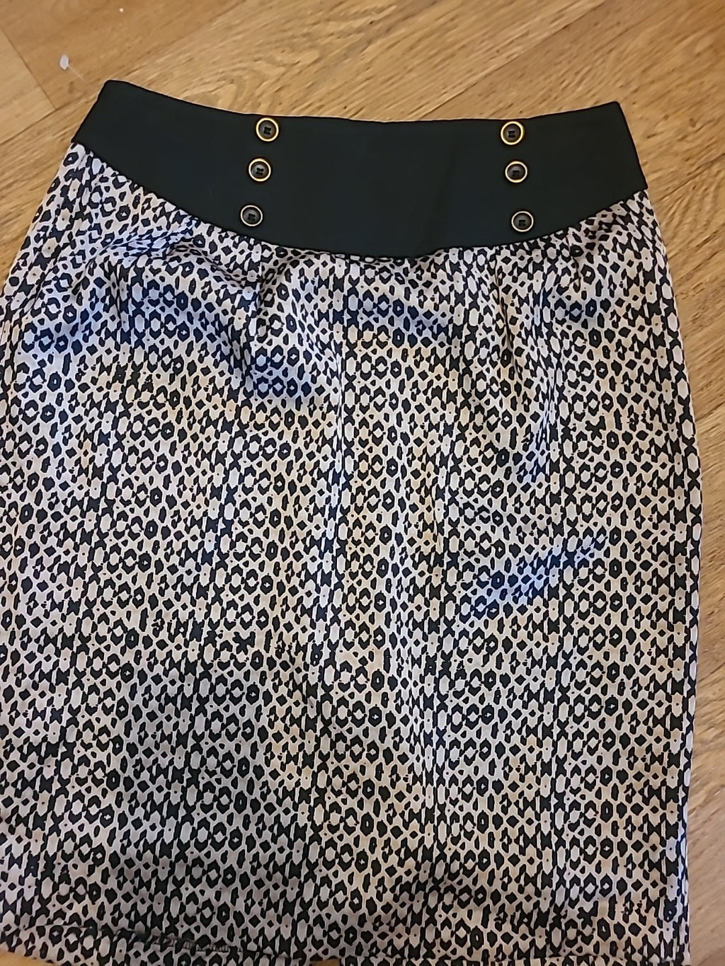 Ladies Autograph Size 10 Animal Print Design Pencil Skirt