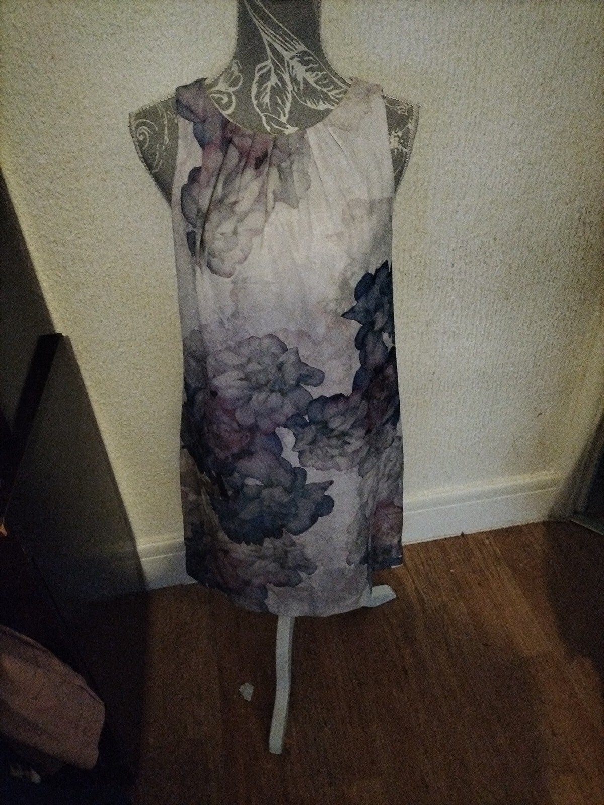 Ladies H+M Size 6 Floral Sleeveless Lined Dress