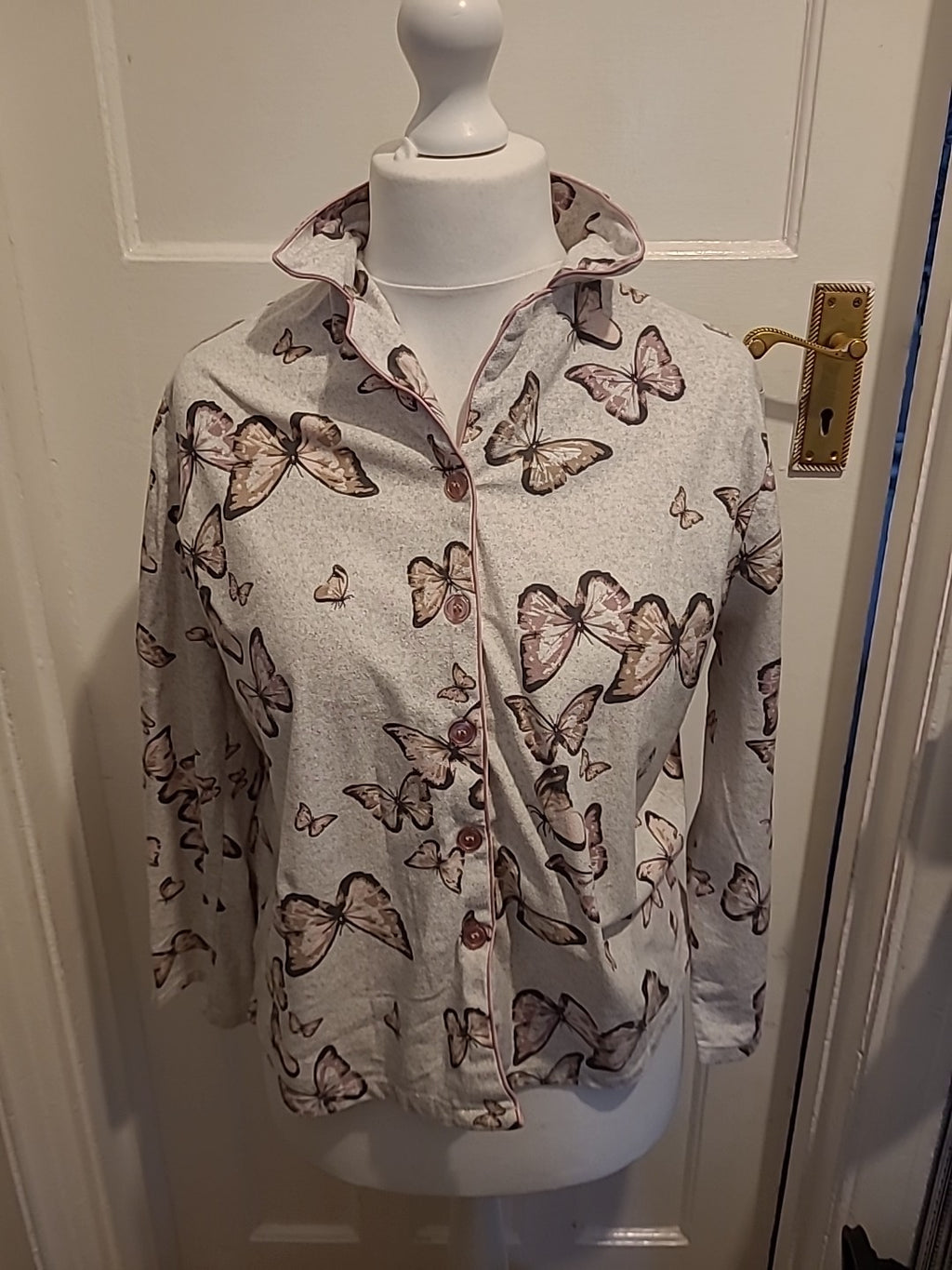 Ladies Peacocks Size 10-12 Butterfly Long Sleeved Pyjama Top