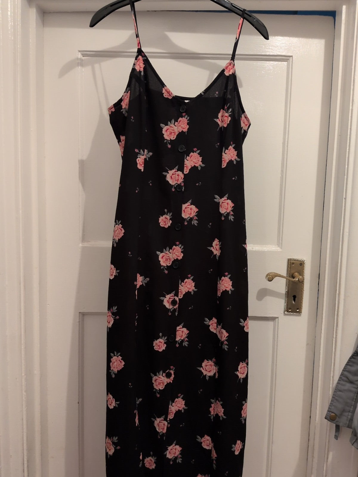 Divided 8 Black Floral Split Hem Buttoned Sleeveless Dress
