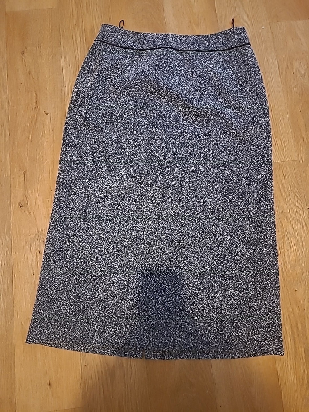 Sara Woman 14 Lined Grey Fleck Skirt
