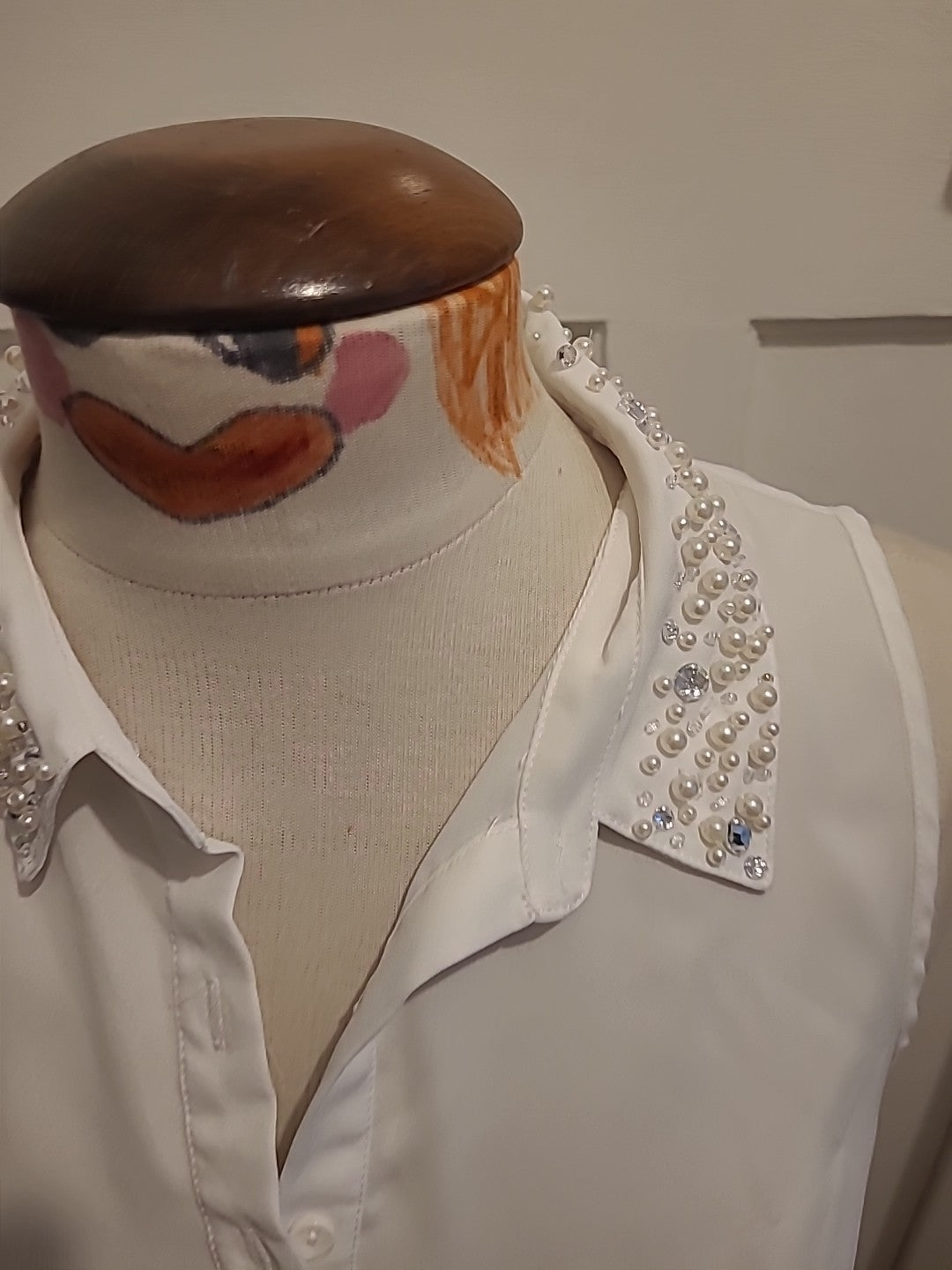 Ladies Next Size 8 White Sleeveless Pearl Detailed Neck