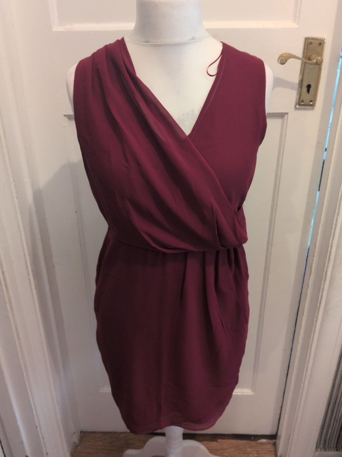 New Look 8 Deep Purple V Neck Sleeveless Lined Dress